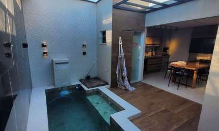 Casa residencial para Venda em condomínio fechado, Sim, Feira de Santana, 2 quartos, 1 suíte, 1 sala, 2 banheiros, 1 vaga, 100m² área total.