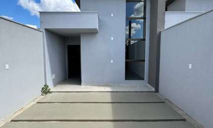 Casa residencial para Venda em Rua Pública, Sim, Feira de Santana, 3 quartos sendo 1 suíte, 1 sala, 2 banheiros, 2 vagas
