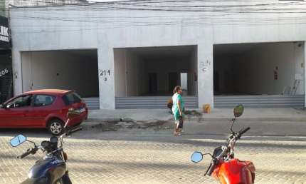 Galpao comercial para Locação em rua pública, Centro, Feira de Santana, 1 sala, 1 banheiro, 74,25 m² área total.