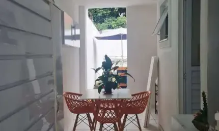 Casa residencial para Locação em condomínio fechado, Sim, Feira de Santana, 2 dormitórios, 1 sala, 1 banheiro, 2 vagas, 130m² construída.