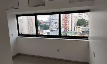 Sala comercial para venda no centro médico do vale, canela, salvador, 2 salas, 1 banheiro, 1 vaga, 50m² área total.