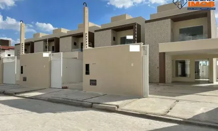 Casa no Sim, Duplex, em Rua Pública, 3 Suítes, Closet, Área Gourmet, para Venda, em Feira de Santana, Área de 162 m².