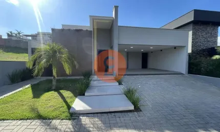 Excelente casa á venda de 360m² no condomínio damha ii