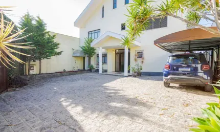 Casa com 5 quartos à venda na Rua Nunes Machado, 2161, Parolin, Curitiba