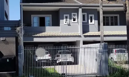 Casa com 3 quartos à venda na Rua Gustavo Schier, 203, Novo Mundo, Curitiba