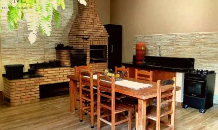 Sobrado- Bosque dos Ipês- 3 dormitórios (1 suíte)- 204m²