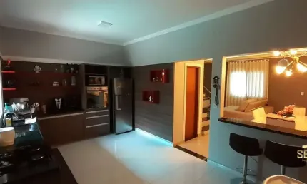 Sobrado triplex para venda, 4 Quartos, 4 Banheiros, 2 Suítes, com 167m², 2 vagas