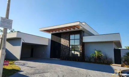 Casa de Condomínio à Venda 535 m² | 4 Quartos | 2 suítes | 4 vagas | 4 banheiros