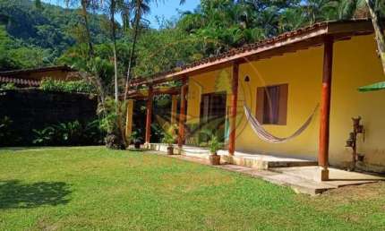 LINDAS CASAS EM UBATUBA NA PRAIA BRAVA DE FORTALEZA.