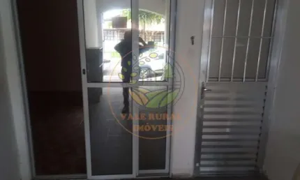OPORTUNIDADE! CASA COM PONTO COMERCIAL NA ZONA SUL DE SJC - CA00072