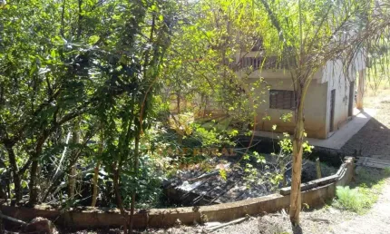 Excelente chácara com nascente e casa sede assobradada na zona norte de sjc - ch00235