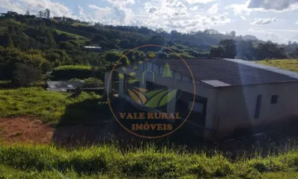 Chácara / sítio com 2 quartos à venda no Centro, Baependi 