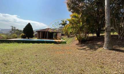 MARAVILHOSA CHÁCARA DE 10.000 M² COM PISCINA, NASCENTE E LAGO! CH00204