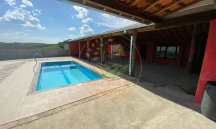 EXCELENTE CHÁCARA NA ZONA NORTE DE SJC COM PISCINA! CH00172