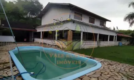 EXCELENTE CHÁCARA NA REGIÃO SUDESTE COM 2 GALPÕES E PISCINA ! CH00164