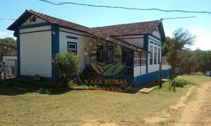 EXCELENTE FAZENDA COM 285 HECTARES COM MUITA ÁGUA EM CARRANCAS MG! FA00054