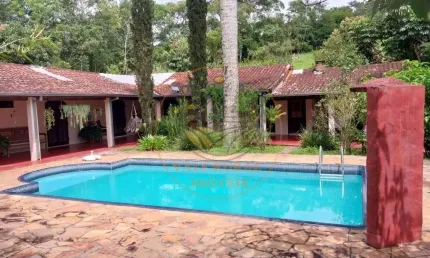 BELÍSSIMO SÍTIO DE 34000 M² NA REGIÃO NORTE COM PISCINA E DUAS CASAS!  ST00063
