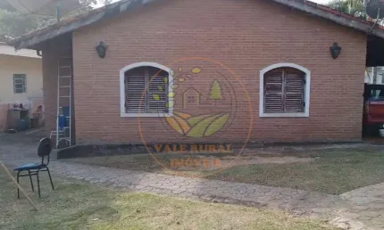 EXCELENTE CHÁCARA NE REGIÃO NORTE COM 4 CASAS, SALÃO DE FESTA, PISCINA E MAIS! CH00126