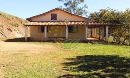 EXCELENTE SÍTIO EM CUNHA COM 3 ALQUEIRES E DUAS CASAS CONSTRUÍDAS! ST00058