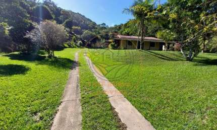 CHÁCARA ESPETACULAR DE 30.000 M² EM MONTEIRO LOBATO COM NASCENTE, LAGO E 3 CASAS! CH00103