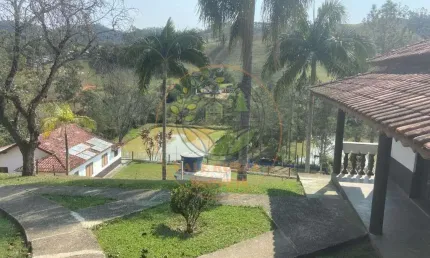 ÓTIMA OPORTUNIDADE! SITIO, CLUBE DE CAMPO EM IGARATÁ - SP  ST00183