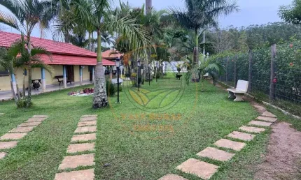 OPORTUNIDADE! LINDA CHÁCARA COM ÁREA DE LAZER E PISCINA EM SÃO JOSÉ DOS CAMPOS - SP  CH00306
