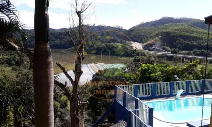 EXCELENTE CHÁCARA COM ACESSO Á REPRESA DE PARAIBUNA  CH00361