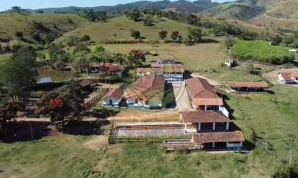 EXCELENTE FAZENDA DE 134 ALQUEIRES EM CAÇAPAVA- SP COM RIQUEZA DE ÁGUA  FA00269