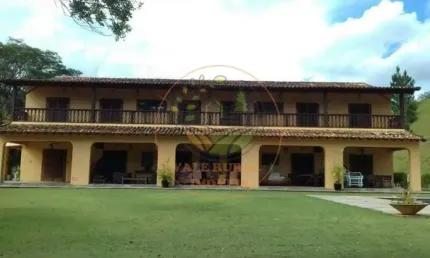 FAZENDA ESPETACULAR DE ALTO PADRÃO A VENDA NA REGIÃO DE BOTUCATU- SP  FA00278