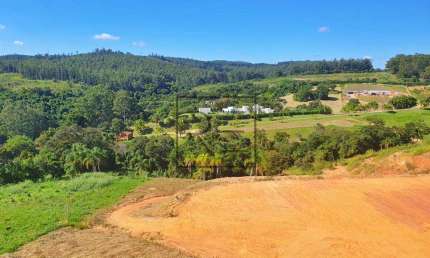 Terreno Único de 20.600m2 com Lago e plato, em Sousas, pronto na Reserva da Floresta.