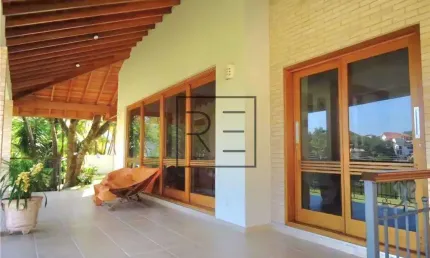 Casa com 2300m² de terreno a venda no Condomínio Marambaia, em Vinhedo - SP