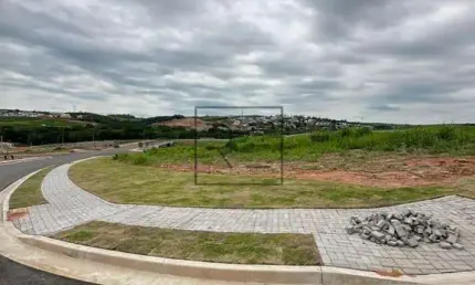 Terreno plano  de esquina de 521,14 m² à venda no Alphaville Dom Pedro Zero