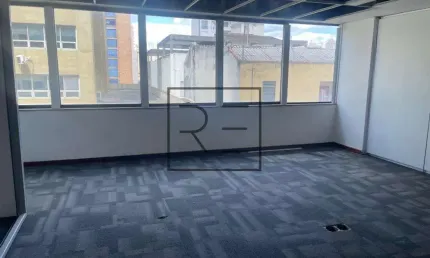 Ponto à venda em Campinas, Centro, com 308.9 m², Edifício Banco de Boston