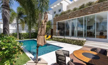 Casa à venda no Parque das Sapucaias Cambuí, com 4 quartos, 385m² - Campinas/SP