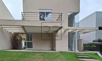 Casa em Condomínio - Gramado Araucária - 03 Suítes com piscina
