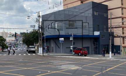 Prédio à venda e locação  próximo ao Hospital São Luiz reformado
