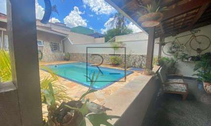Casa com 4 quartos à venda na Rua Helena Steimberg, 1038, Jardim São Carlos, Campinas