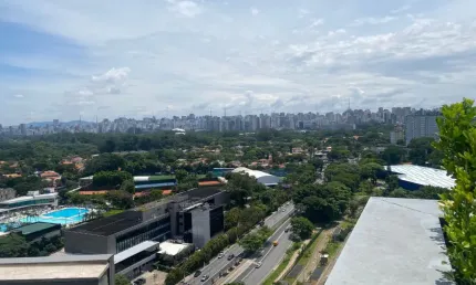 apartamento com vista indescritivel de pé direito duplo e mezanino