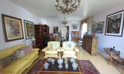 Apartamento à venda no Ed. Barão do Rio Branco, centro nobre de Londrina,170m² de área privativa, 3