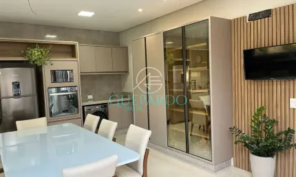 Casa térrea a venda no Condomínio Residencial Tauá (Araçari) - 140m² útil, 02 suítes, piscina, piso