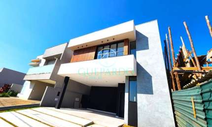 Casa/sobrado  a venda no Condomínio Parque Tauá Tangará, 03 suítes (sendo uma master), 190m²  área