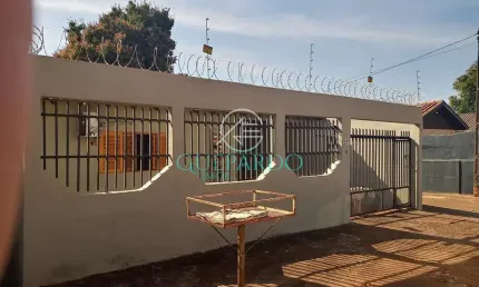 Casa a venda com suíte e edícula na região leste – londrina