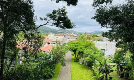 Casa com 3 quartos à venda na Jacob Pereira da Cruz, 200, Centro, Porto Belo por R$ 1.700.000