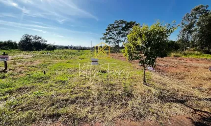 Terreno à venda na Rua Mário Zanato, Zona III, Umuarama