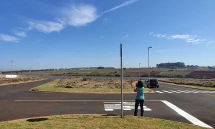 Terreno em condomínio fechado à venda no Residencial Riviera Village, Cravinhos 