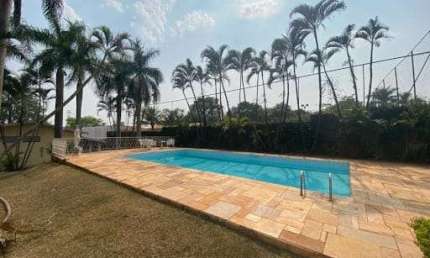 Chácara show de bola  com piscina, salão de festa, campo de futebol, localizada no Gran Park Reside