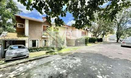 Casa a venda em Cond. Vila Velha (FAZENDINHA) final de rua, muito verde por R$ 1.150.000