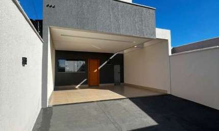 Casa com 3 quartos à venda na Apinagés, 1, Parque Hayala, Aparecida de Goiânia por R$ 480.000