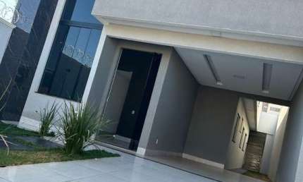Casa com 3 quartos à venda na Waston Carrijo, 01, Setor Serra Dourada, Aparecida de Goiânia por R$ 490.000
