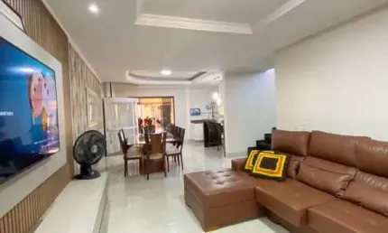 Casa com 3 quartos à venda na Avenida Trieste, 22, Jardim Europa, Goiânia por R$ 1.690.000